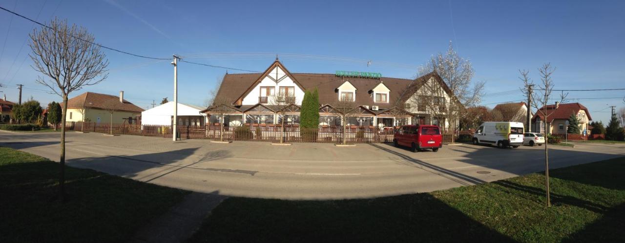Koller Panzio Hotel Bonyhad Exterior photo
